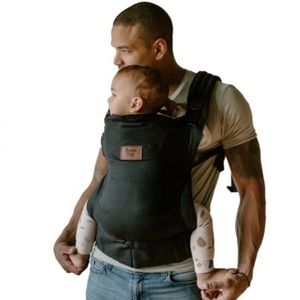 Baby Beluga Buckle Carrier